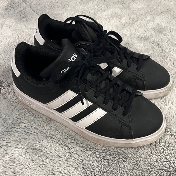 Adidas leather court sneakers!!! - Picture 5 of 10